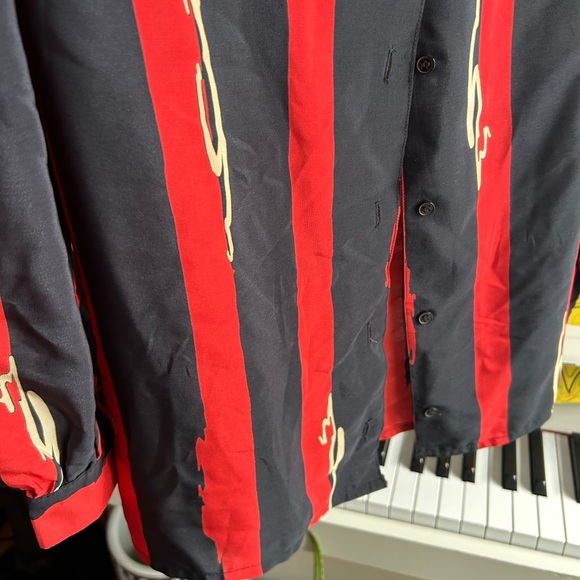 Highland Queen Vintage 80s Vibrant Red and Black Striped Shirt - Picture 2 of 16